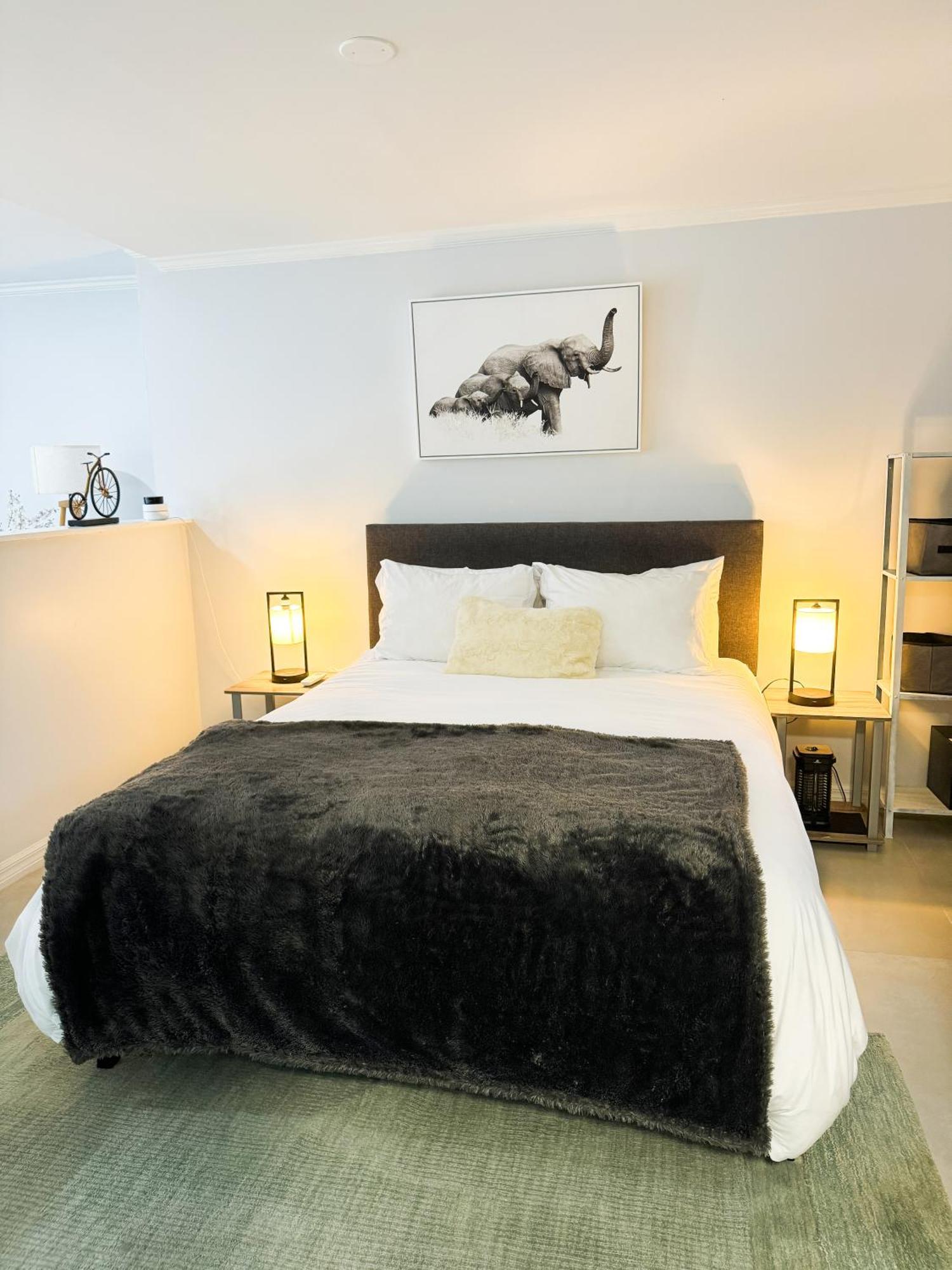 Studio, 100 Feet From The Beach Насау Екстериор снимка