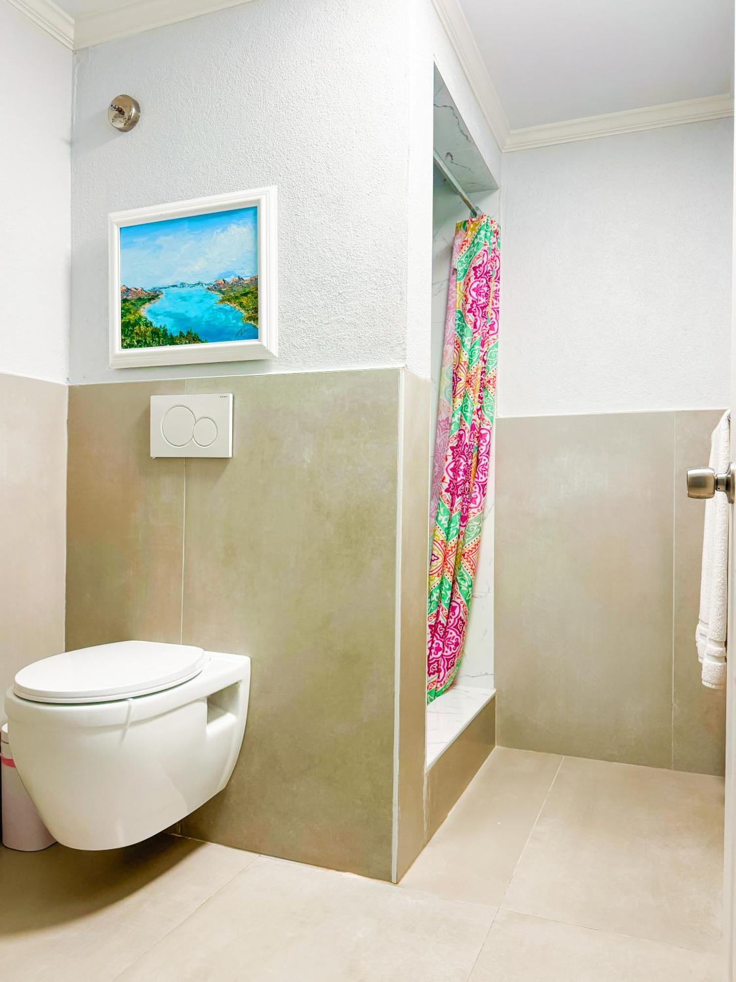 Studio, 100 Feet From The Beach Насау Екстериор снимка